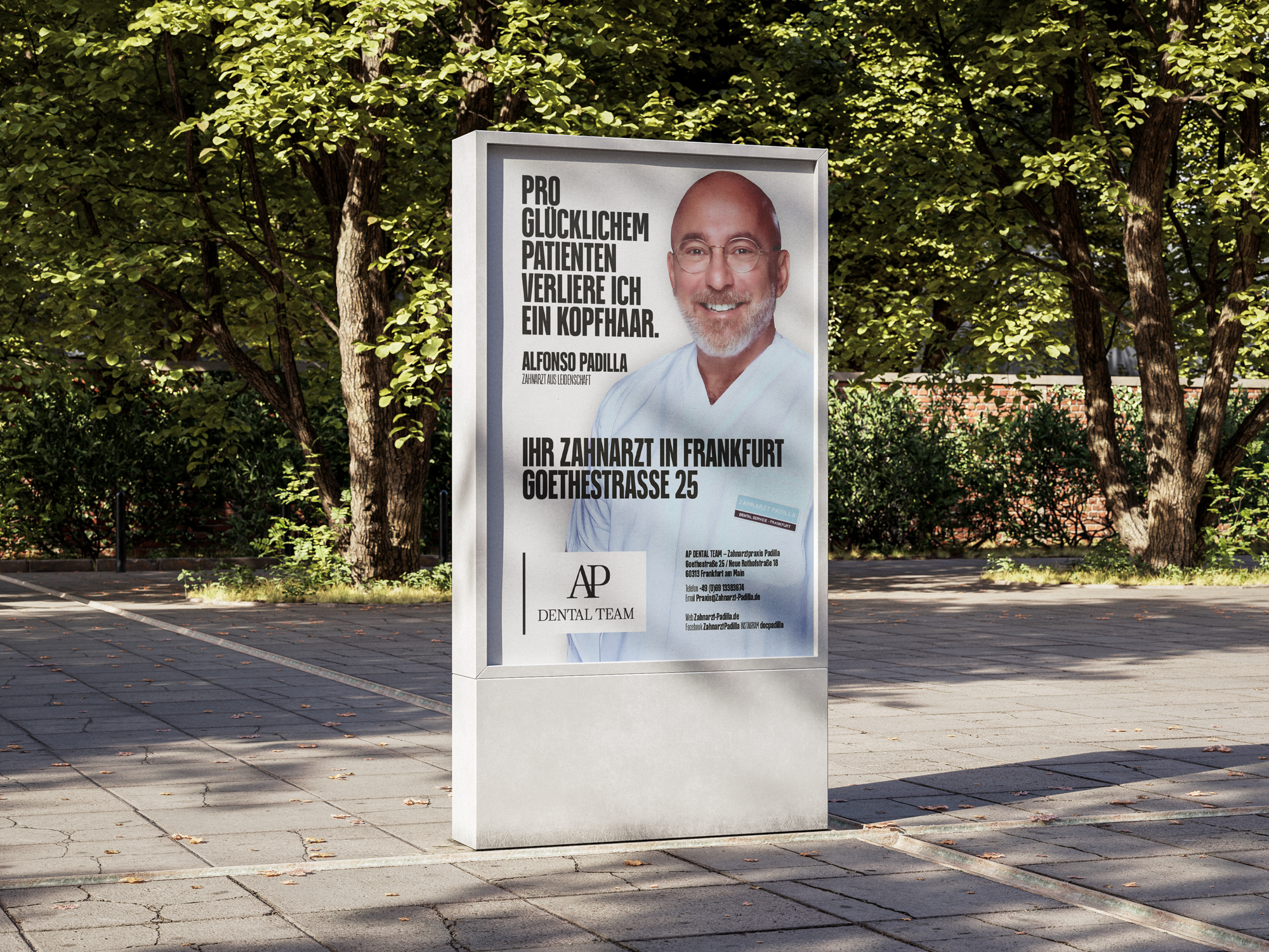 Citylight Poster Alfonso Padilla - kreative Werbung